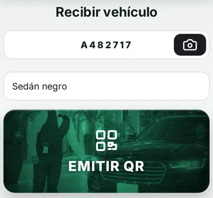 Pantalla Recibir vehículo de ValetPro con la matrícula, la seña Sedán negro y el botón EMITIR QR